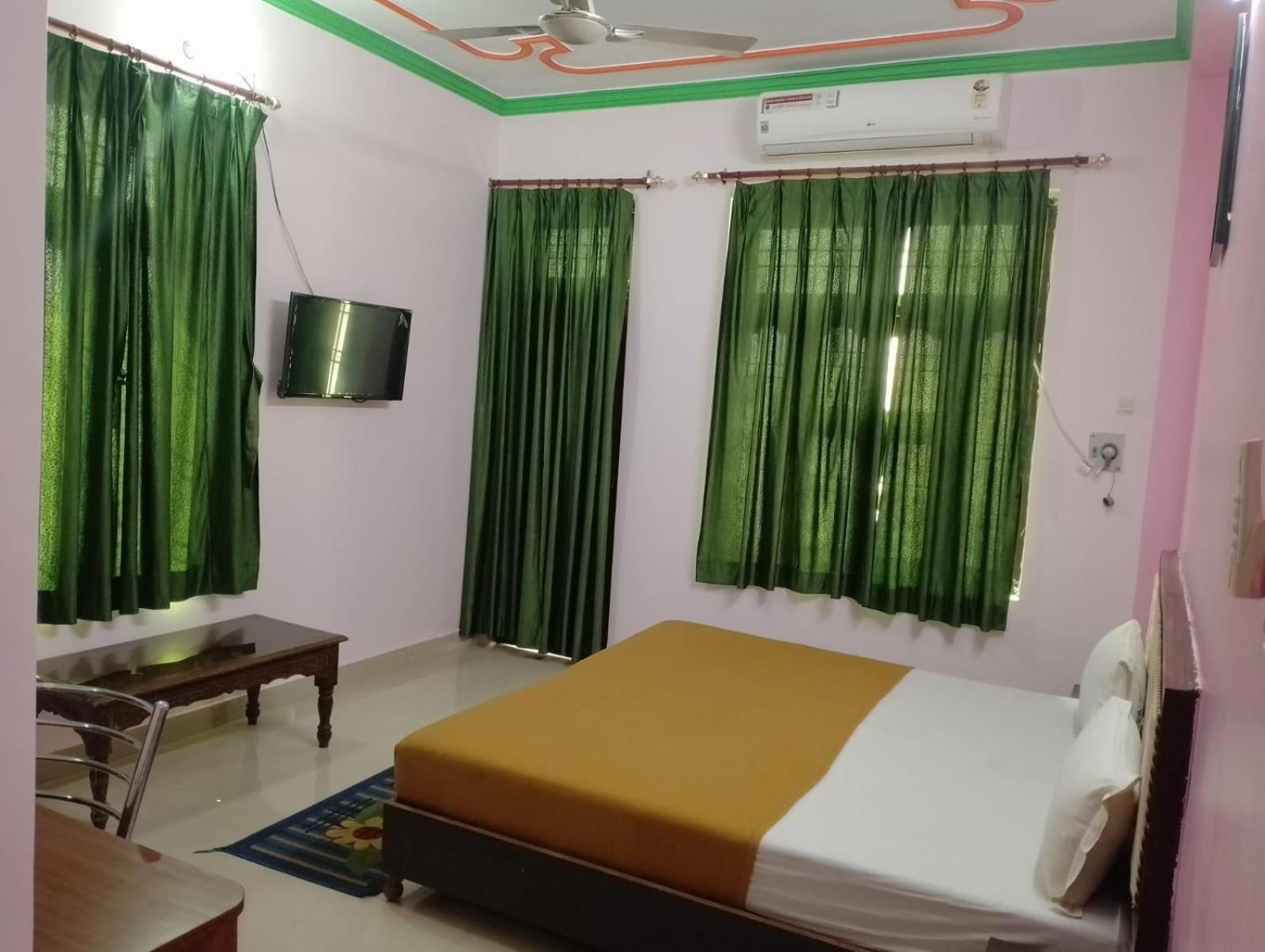 Varuna Palace Varanasi , Near Mandir & Ghat'S Esterno foto